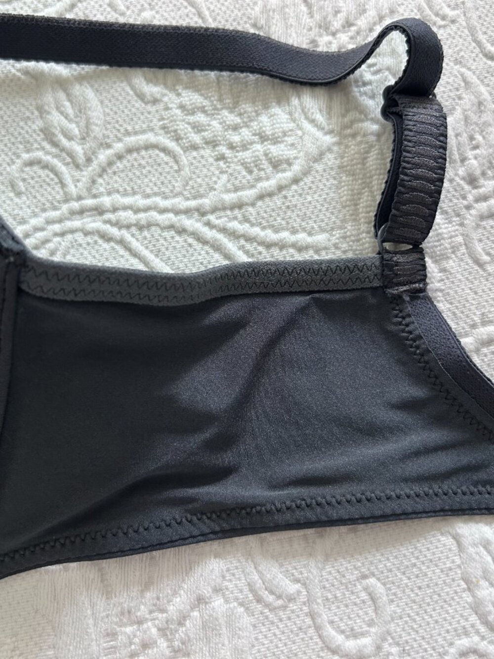 NWOT Chantelle Bra, size 34 DD - Picture 2 of 6